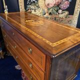 Grande commode Louis XVI 3 tiroirs décor marqueté scène Antique fin XVIIIe