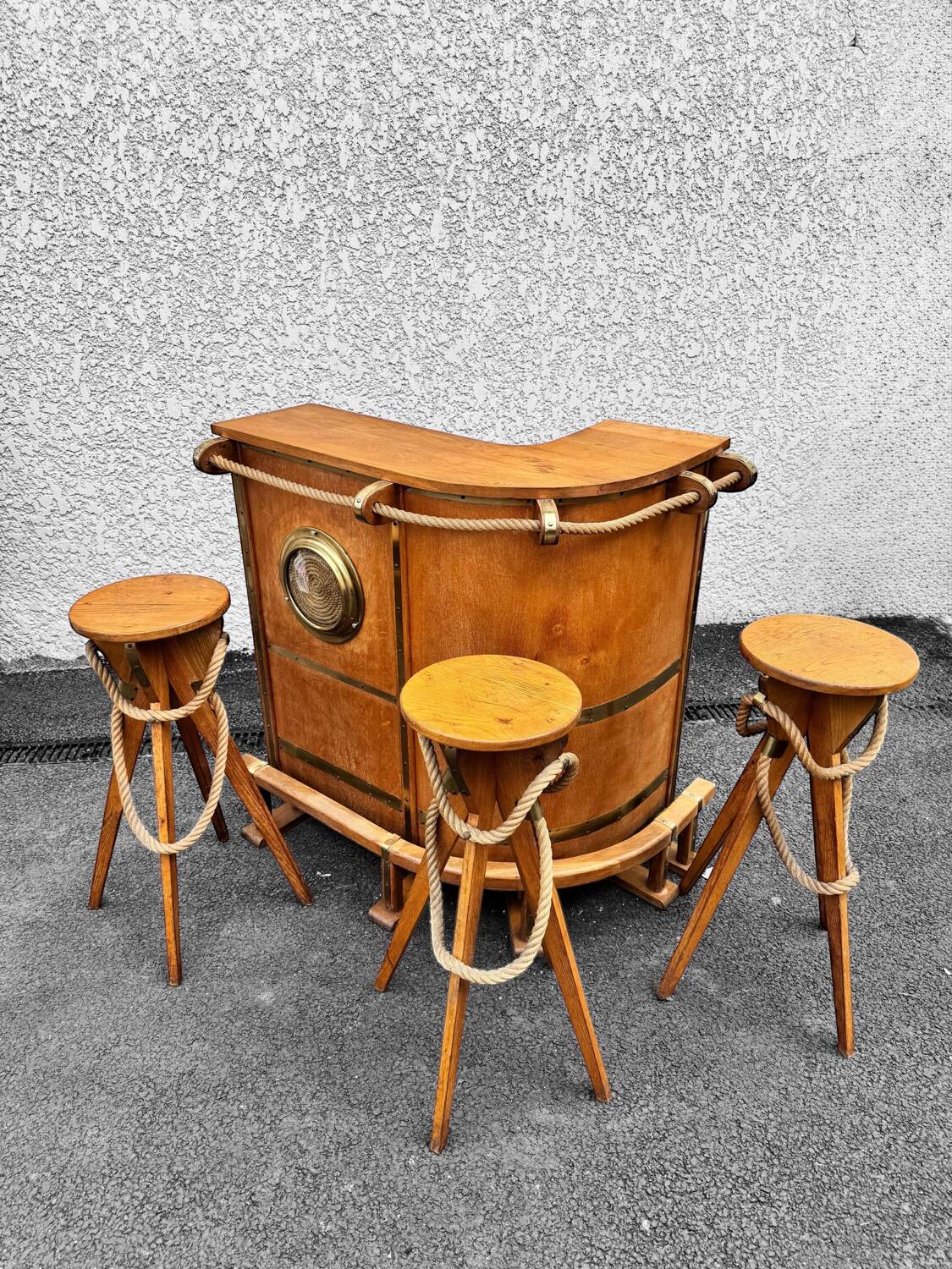Bar and its 3 vintage stools, solid oak, nautical spirit.