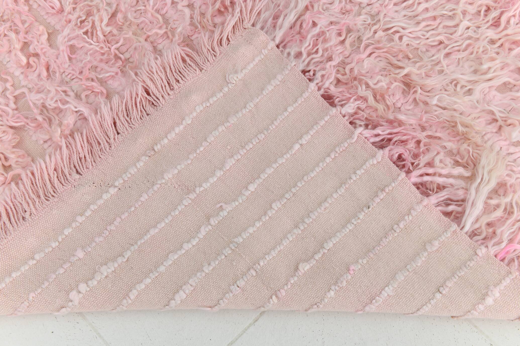 3x10 Soft Pink Wool Moroccan Runner Rug, 110x311Cm SK 70367