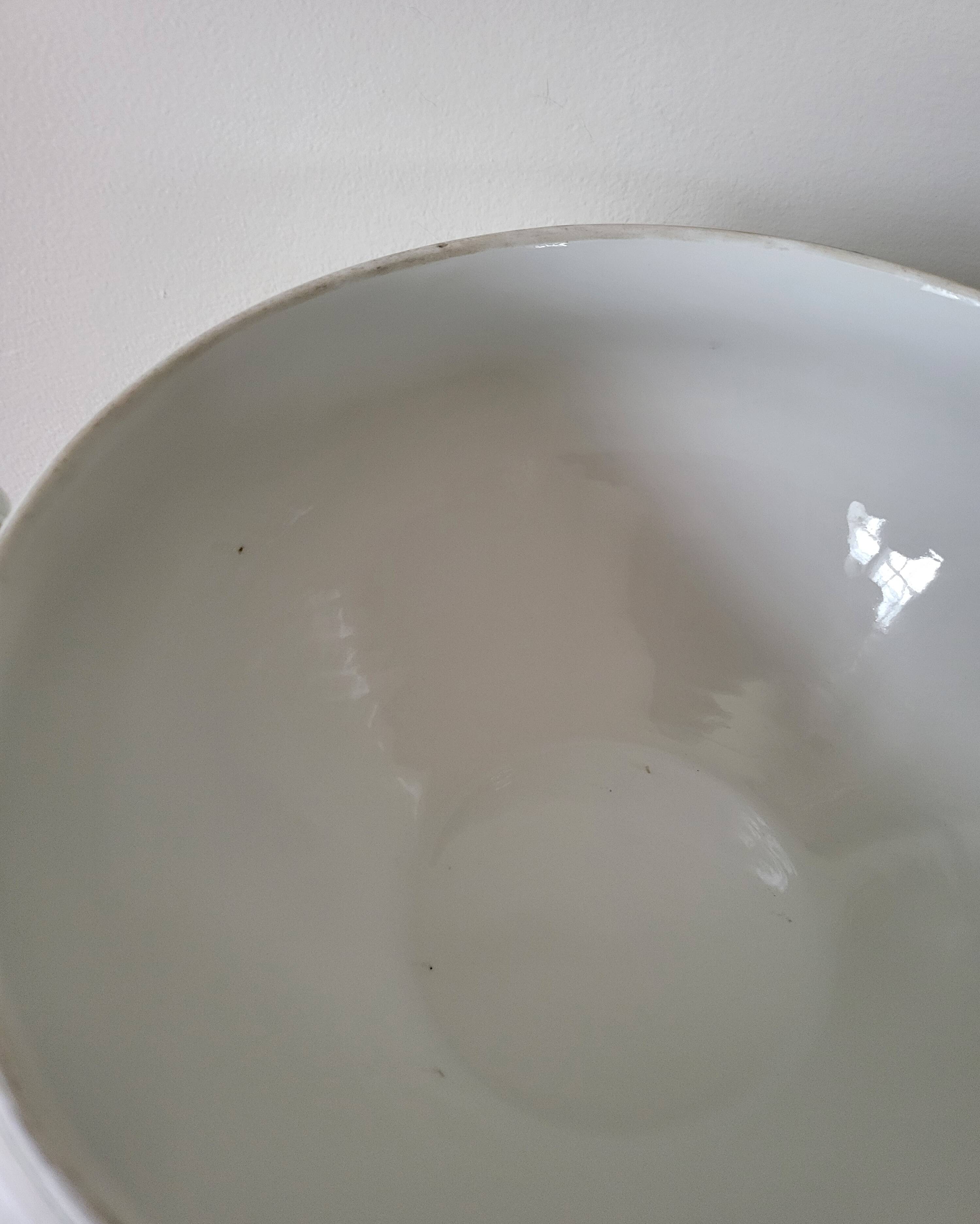 Antique Soup Tureen in Old Paris Porcelain