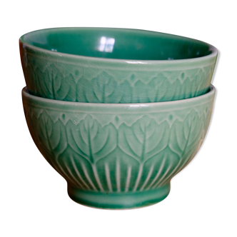 Old English green bowls