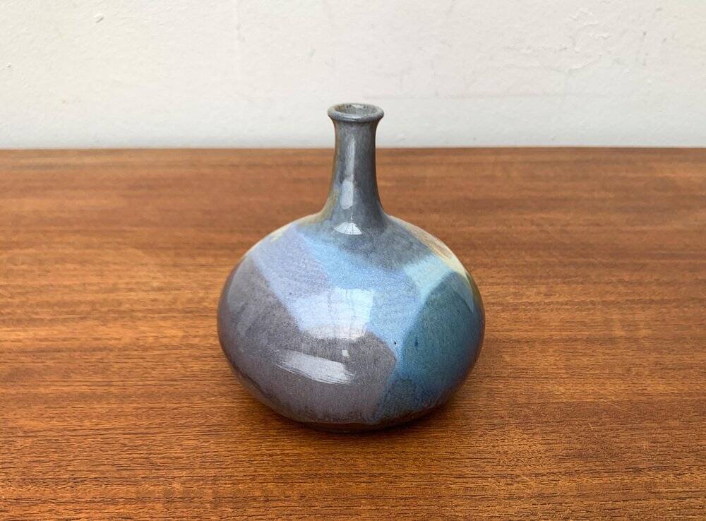 Mid-century German studio pottery vase by Janne Reckert-Cordua, 1960s.