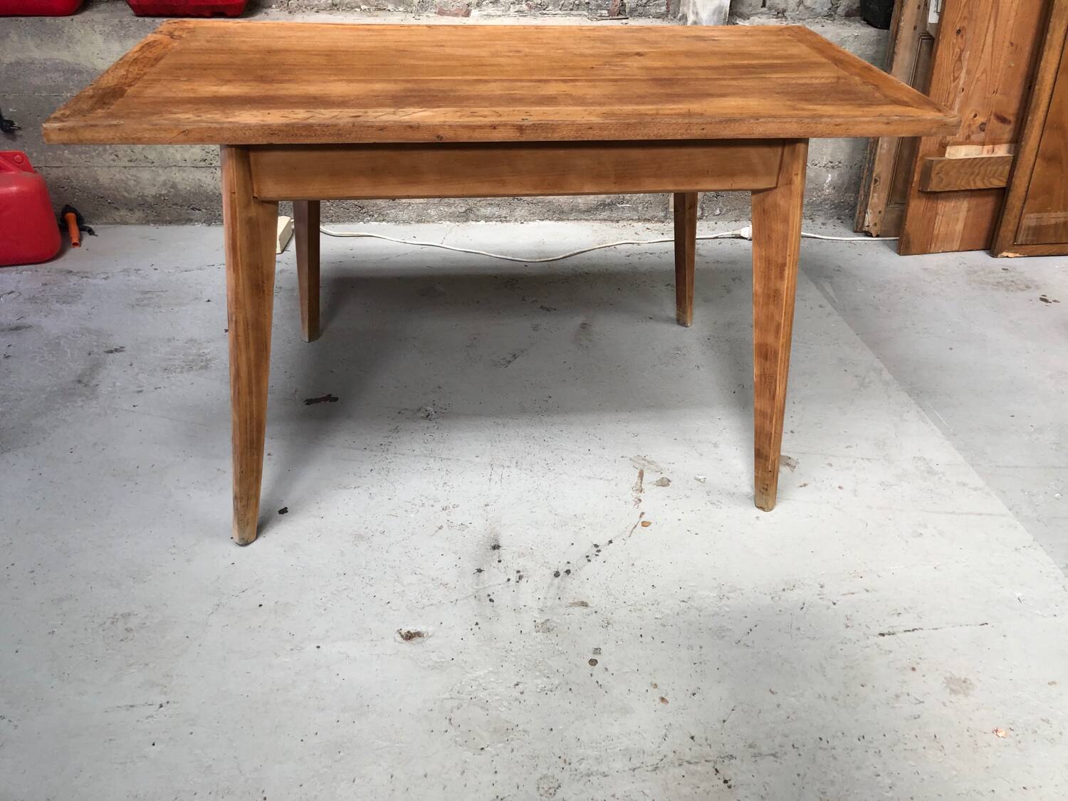 Ancienne table de bistrot en chêne