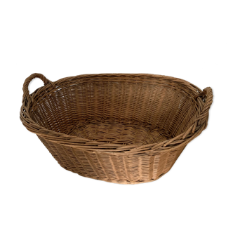 Large wicker clothesline