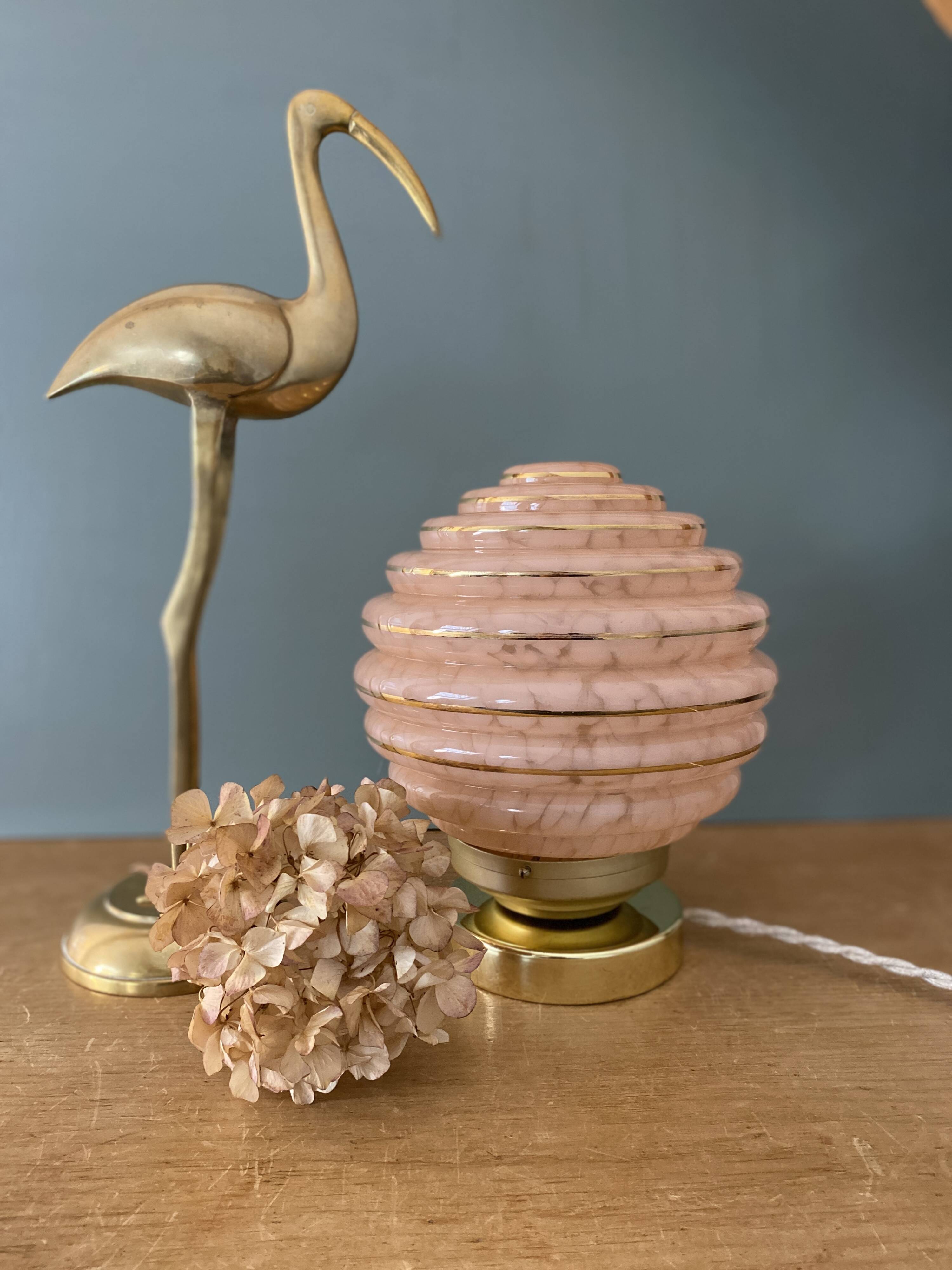 Vintage art deco globe table lamp in pink and gold Clichy glass