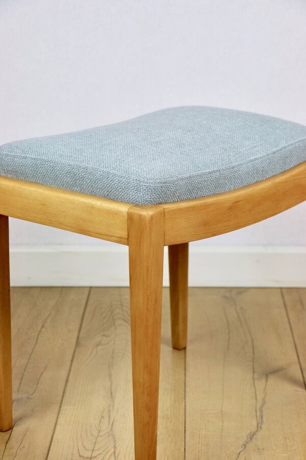 Tabouret Art Déco en tissu bleu clair