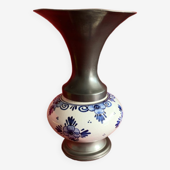 Vase Delft porcelaine et étain