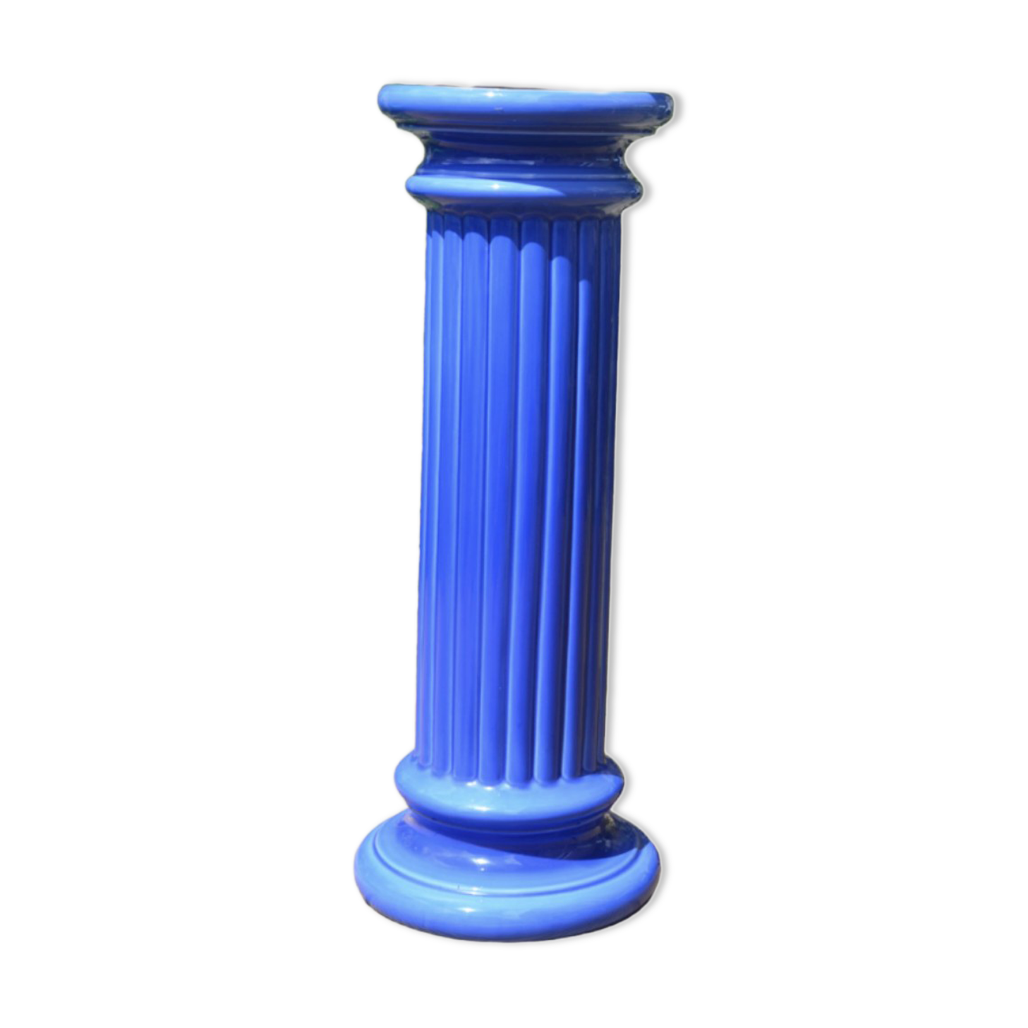 Royal blue column