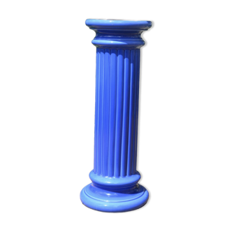 Royal blue column