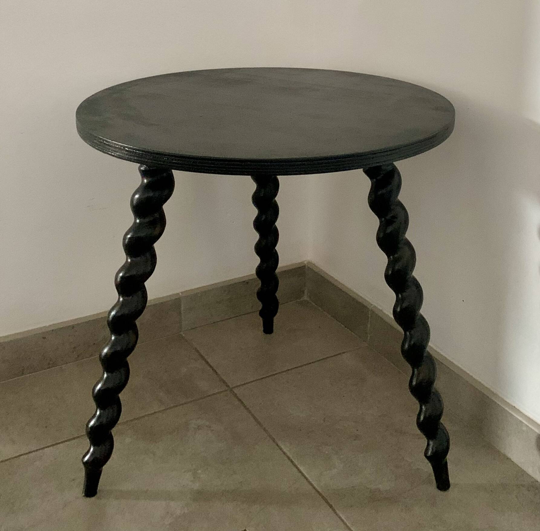 Guéridon, table d'appoint en bois noir