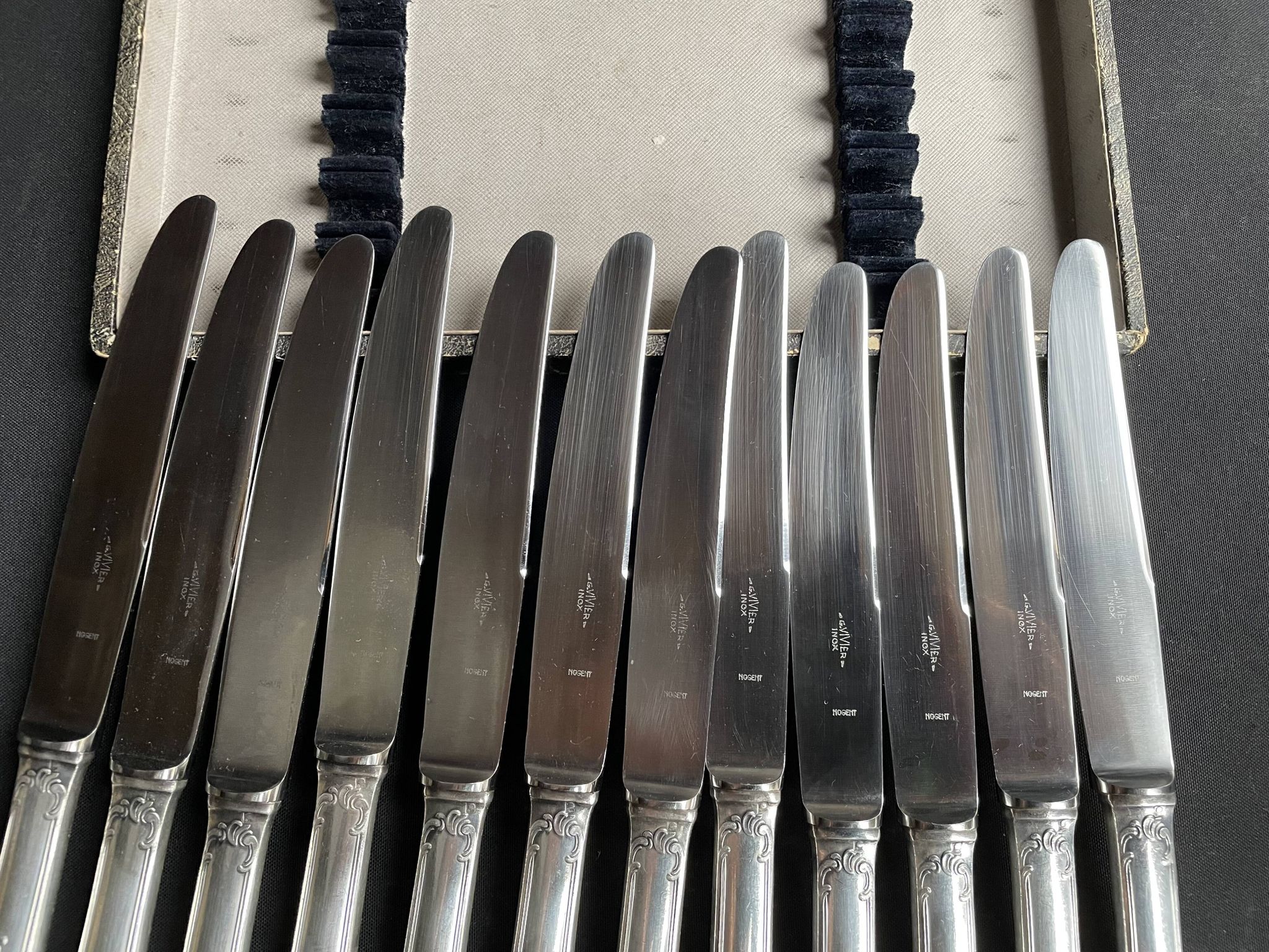 Box of 12 table knives – Orfèvrerie G. Vivier et Nogent