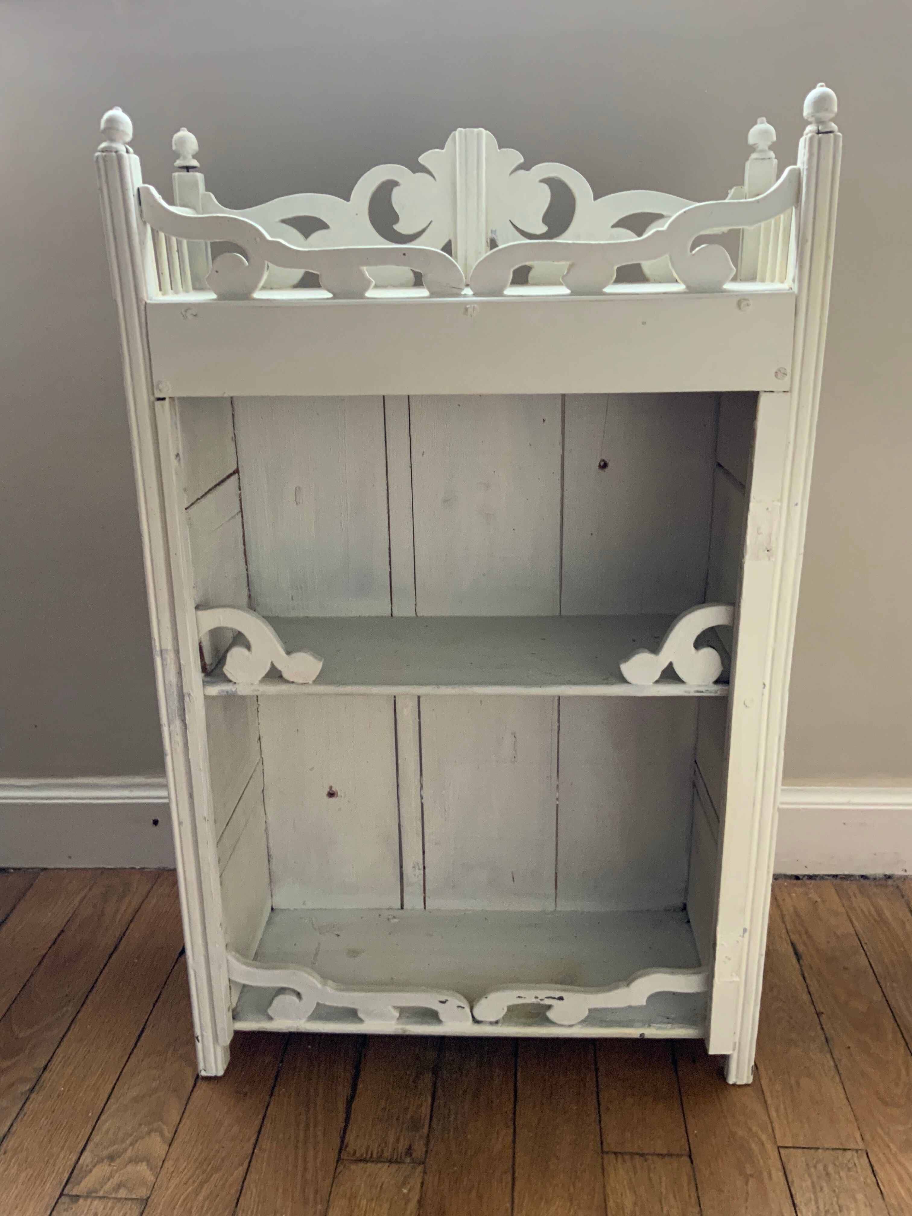Wall shelf