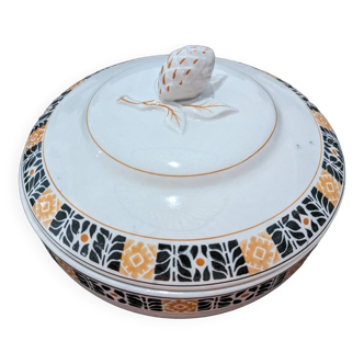 St Amand Trianon tureen