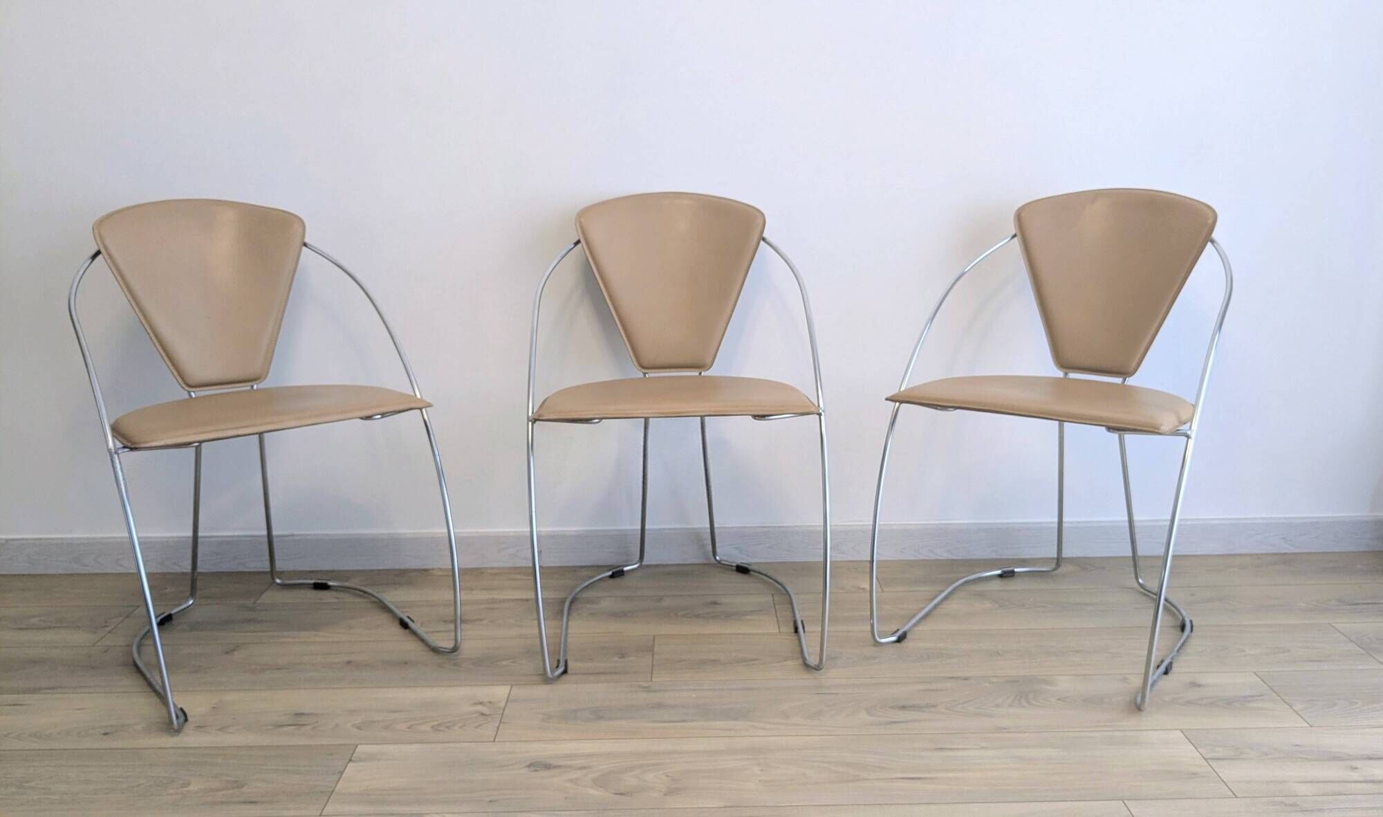 Set of 3 Linda chairs by Arrben – beige faux leather and chrome steel – 1980s