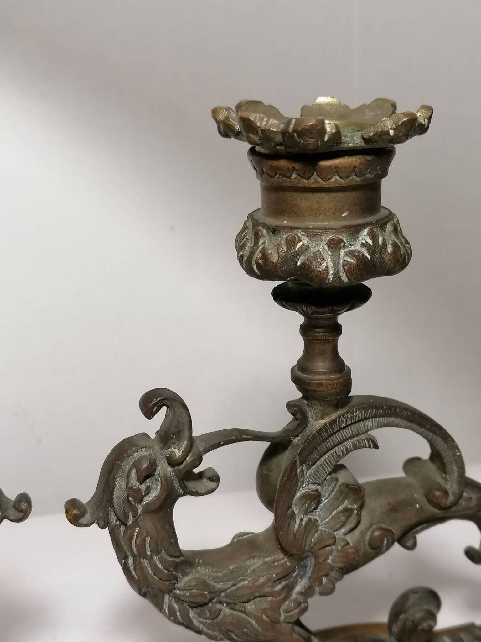 Pair of bronze candlesticks representing chimeras/dragons - 19th century