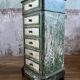 Chiffonnier ancien en bois patiné vert
