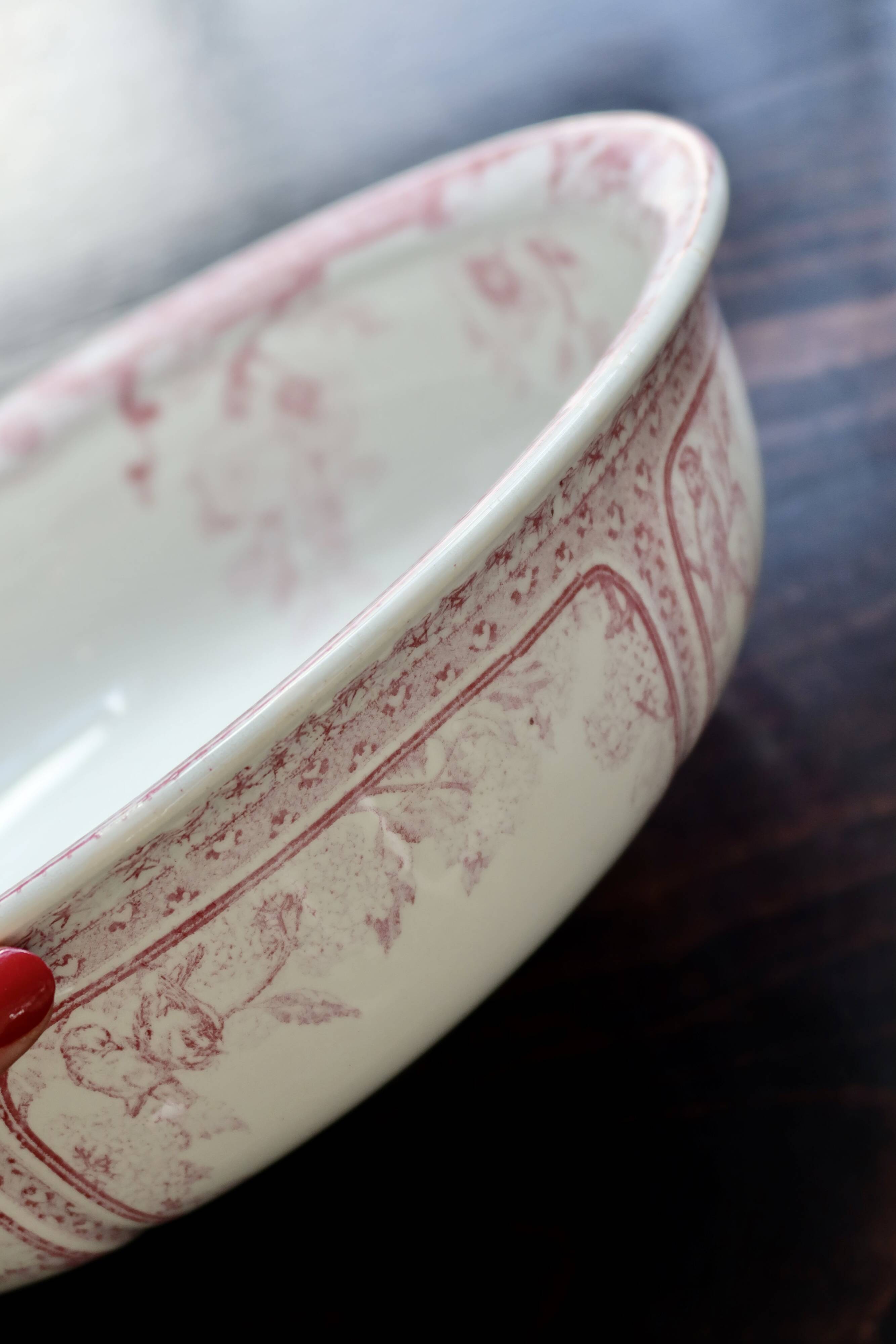 Antique Lunéville earthenware basin/salad bowl, Printanier pattern, red