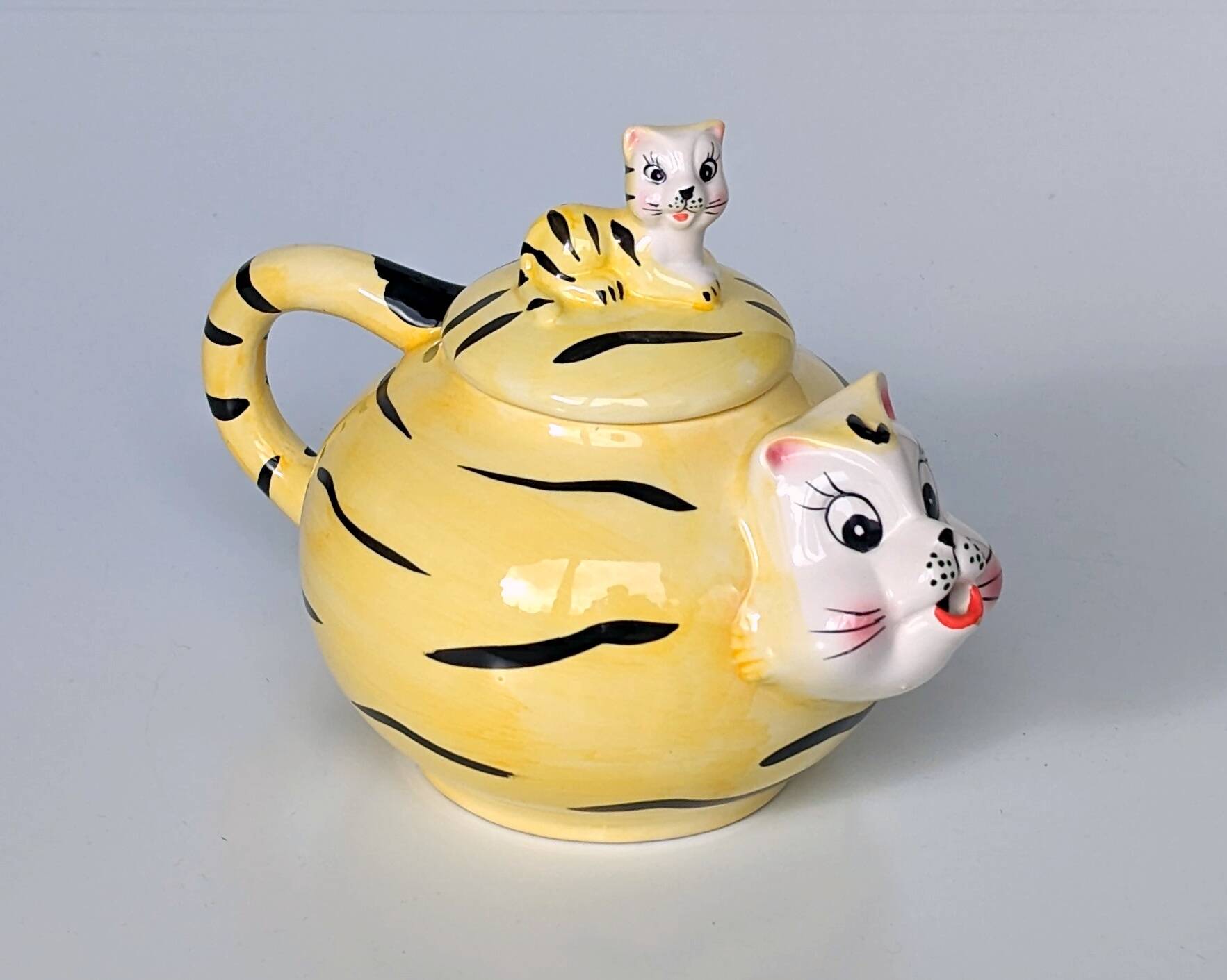 Anthropomorphic teapot coffee maker Tiger and baby tiger - Height 16 cm x Diameter 14 cm