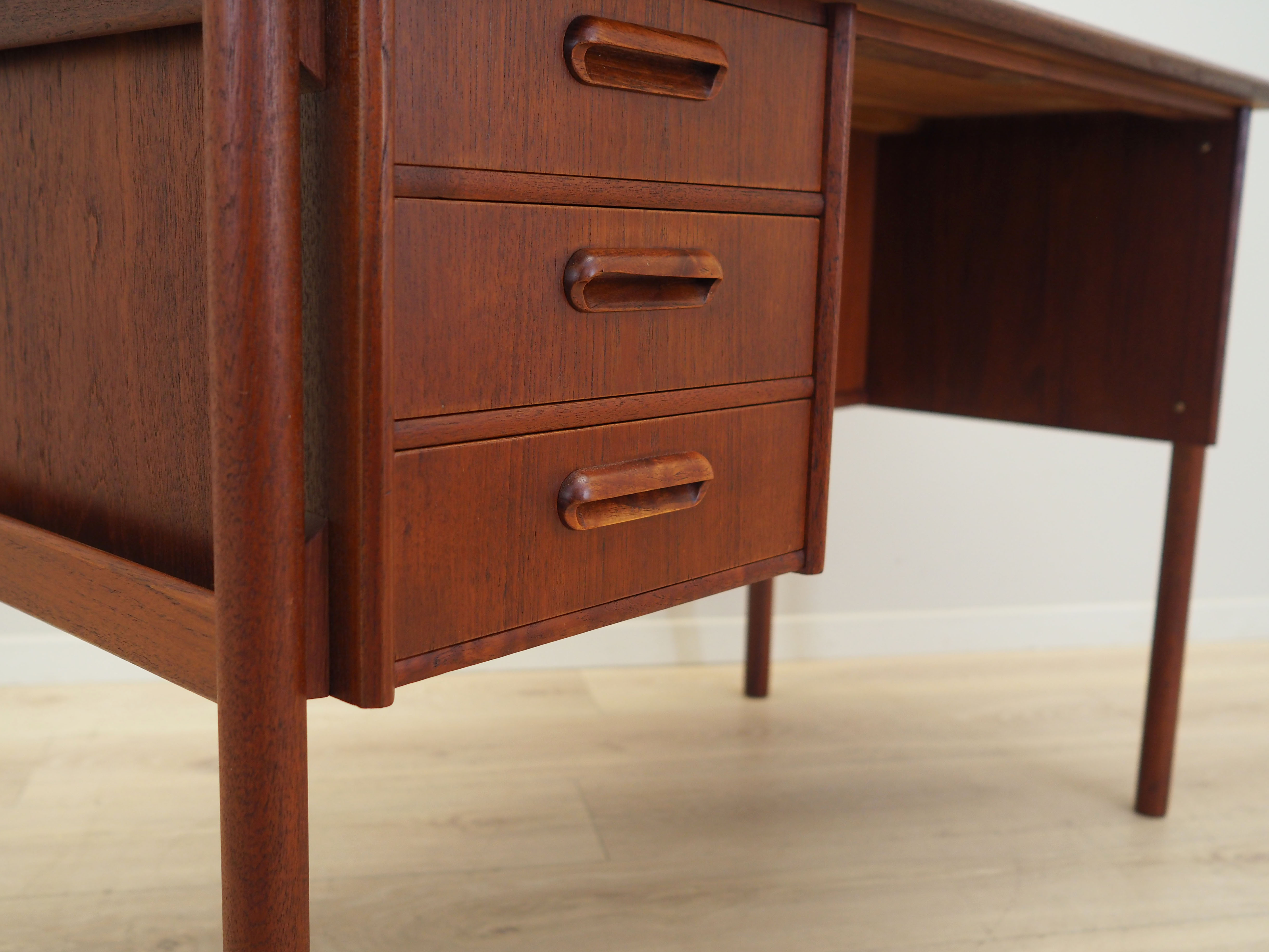 Teak desk, Danish design, 1970s, production: Denmark