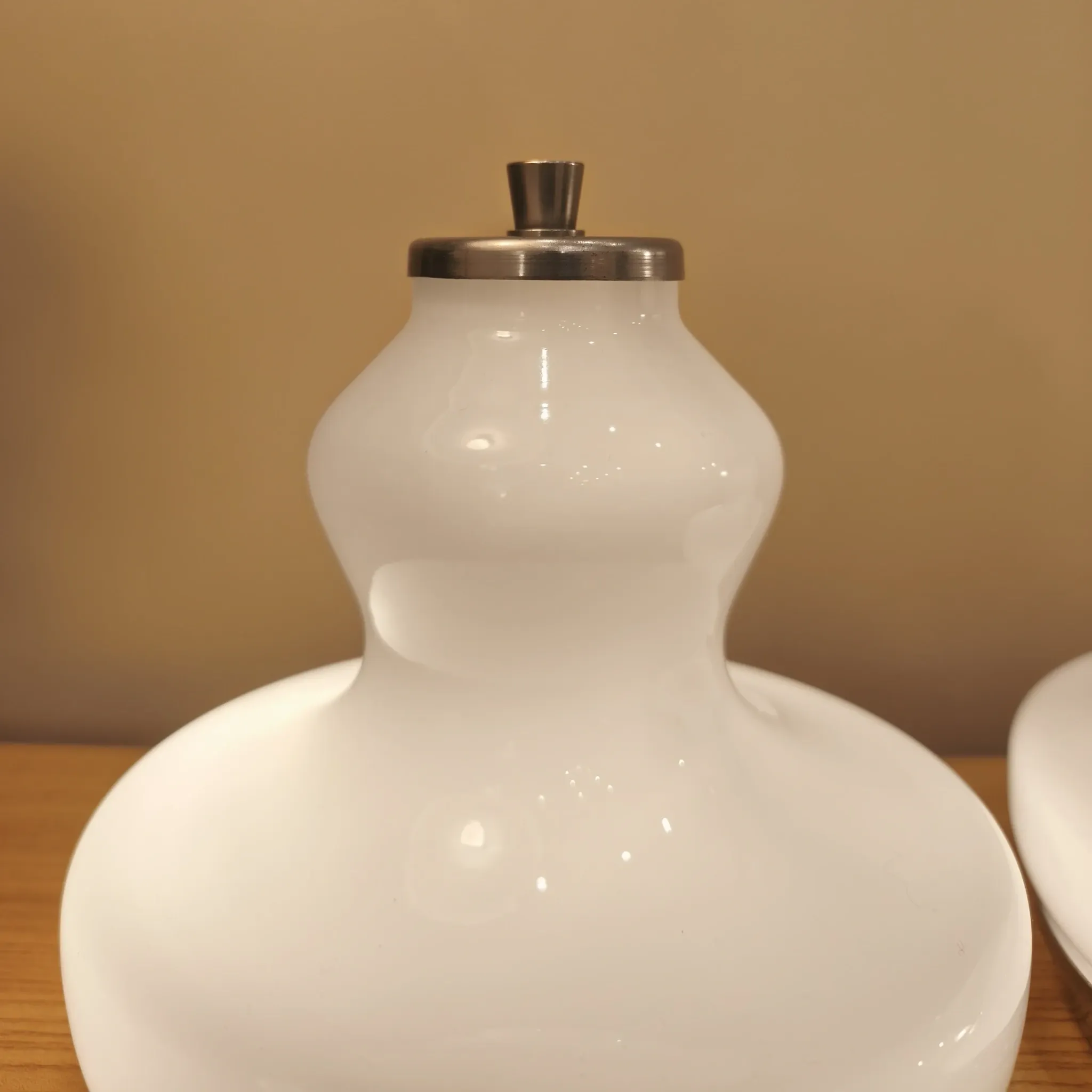 Paire de lampes verre opalin, Italie,1960