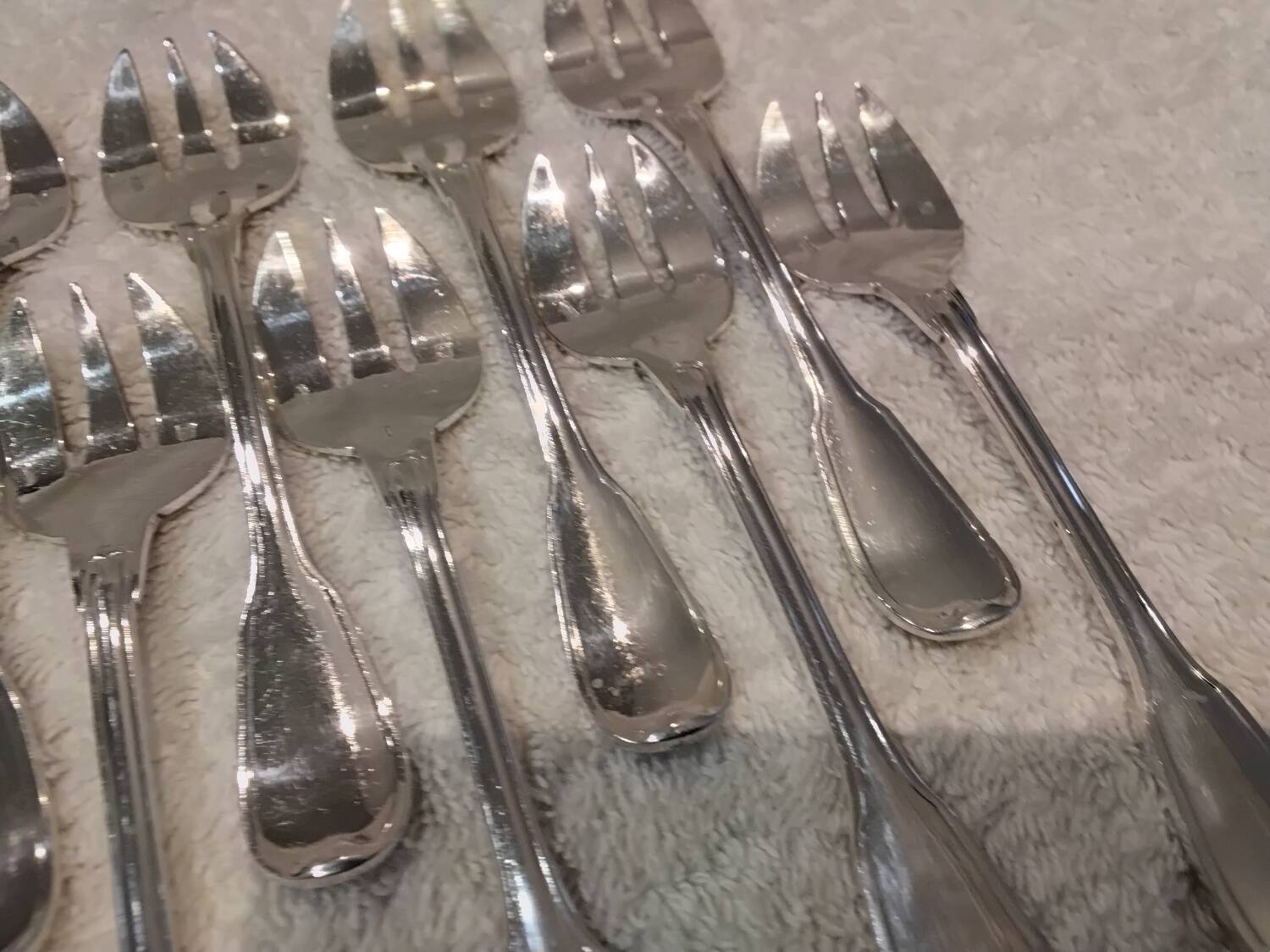 10 silver-plated oyster forks by Ravinet Denfert, shell-shaped goldsmith