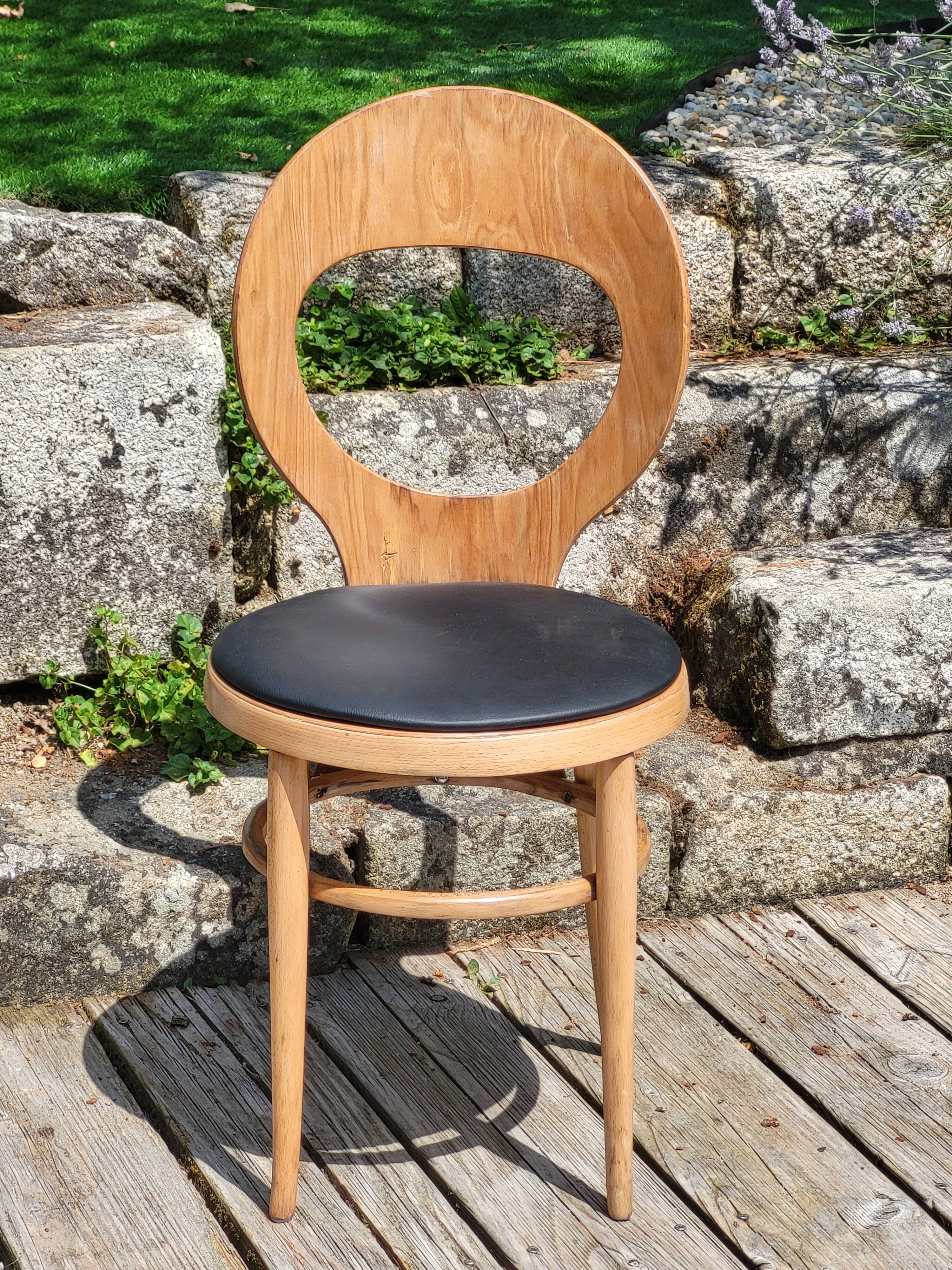 6 Baumann Seagull chairs