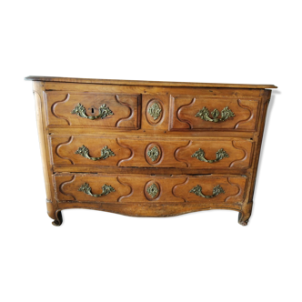 Antique chest of drawers