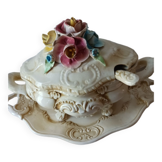 Capodimonte style soup tureen