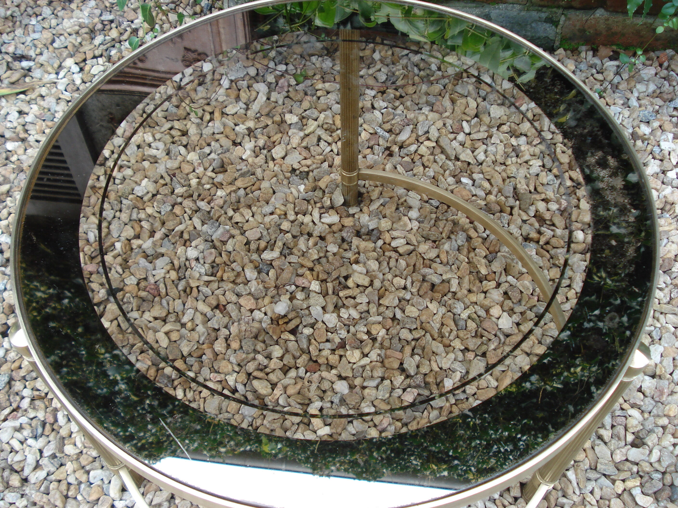 ROUND COFFEE TABLE IN VINTAGE BRASS 1960
