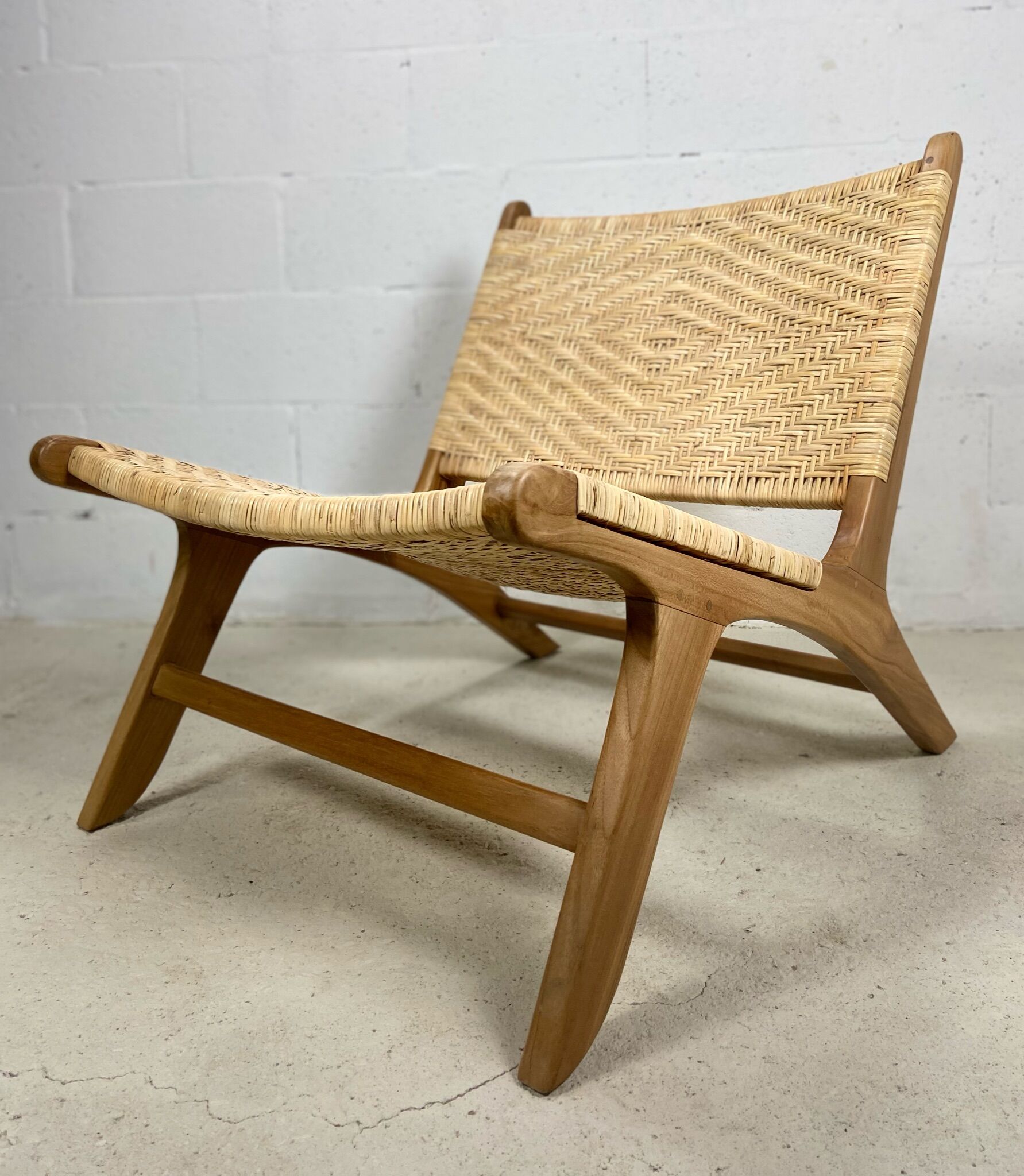 Rattan lounge chair