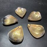 Flower-shaped decoration