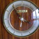 Horloge en formica acajou métal bois verre dans sa boite d'origine - Marque KIPLE - Années 70