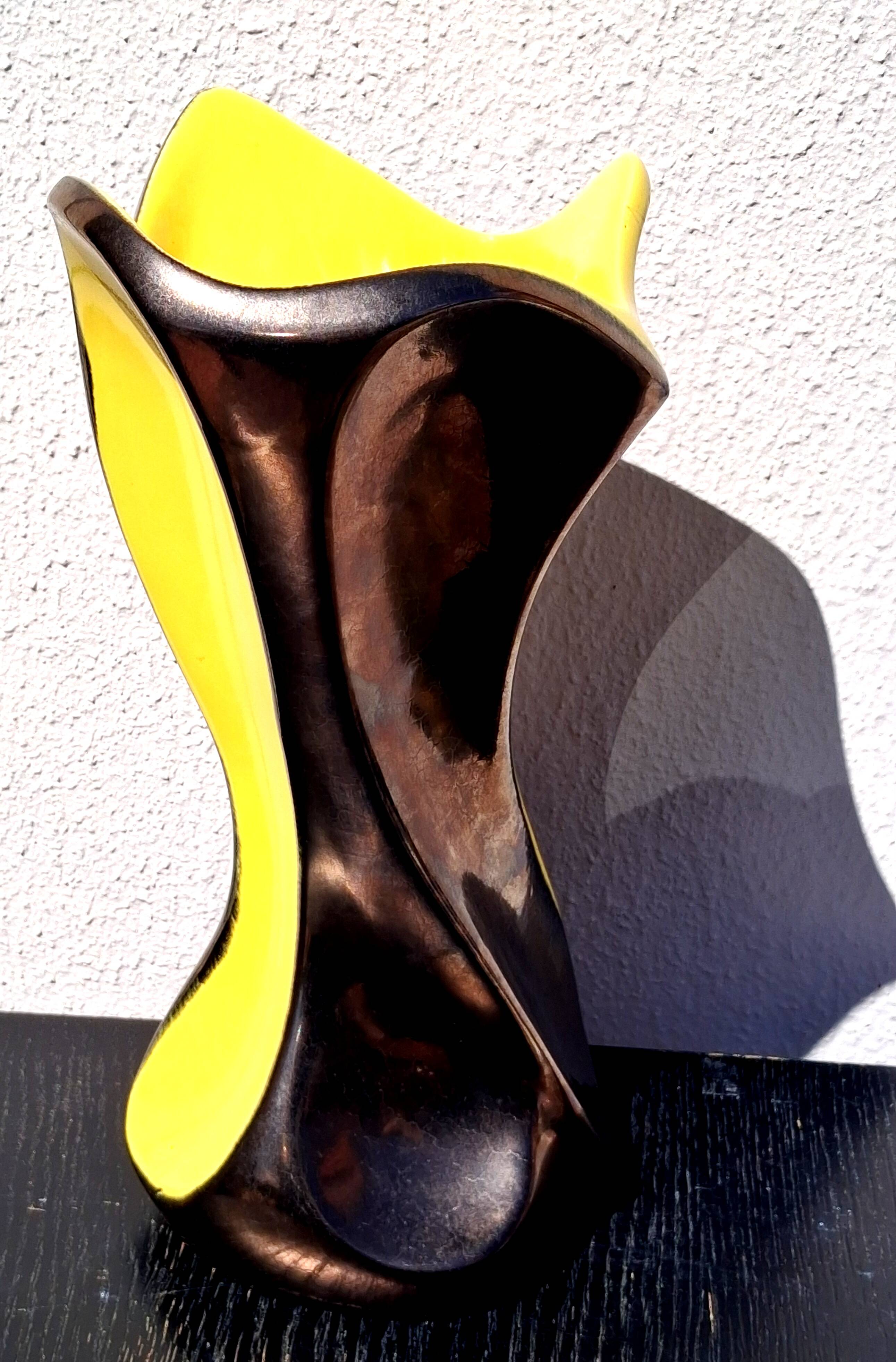 Bicolour yellow and black vase, vintage seventies design, Ceramidi