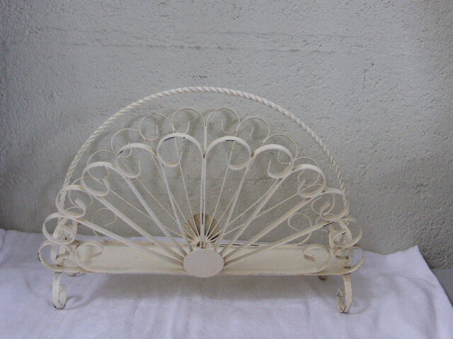Magazine rack in white wrought iron the wheel of the peacock 1950