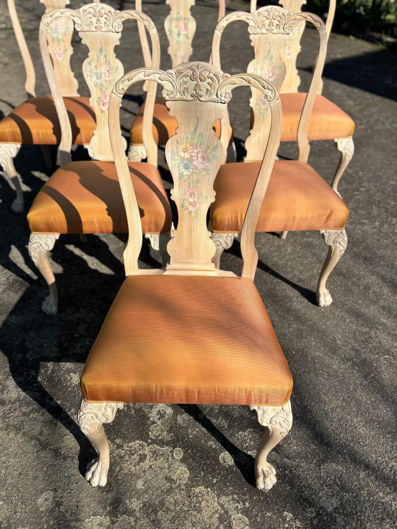 6 baroque chairs the lot