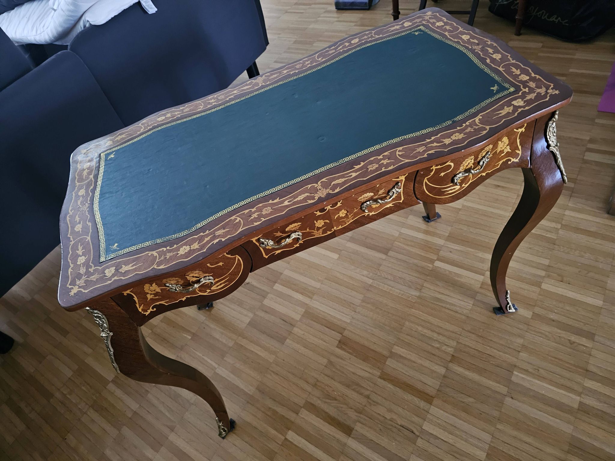 Handmade Baroque-style desk with 3 drawers - St. Petersburg office furniture