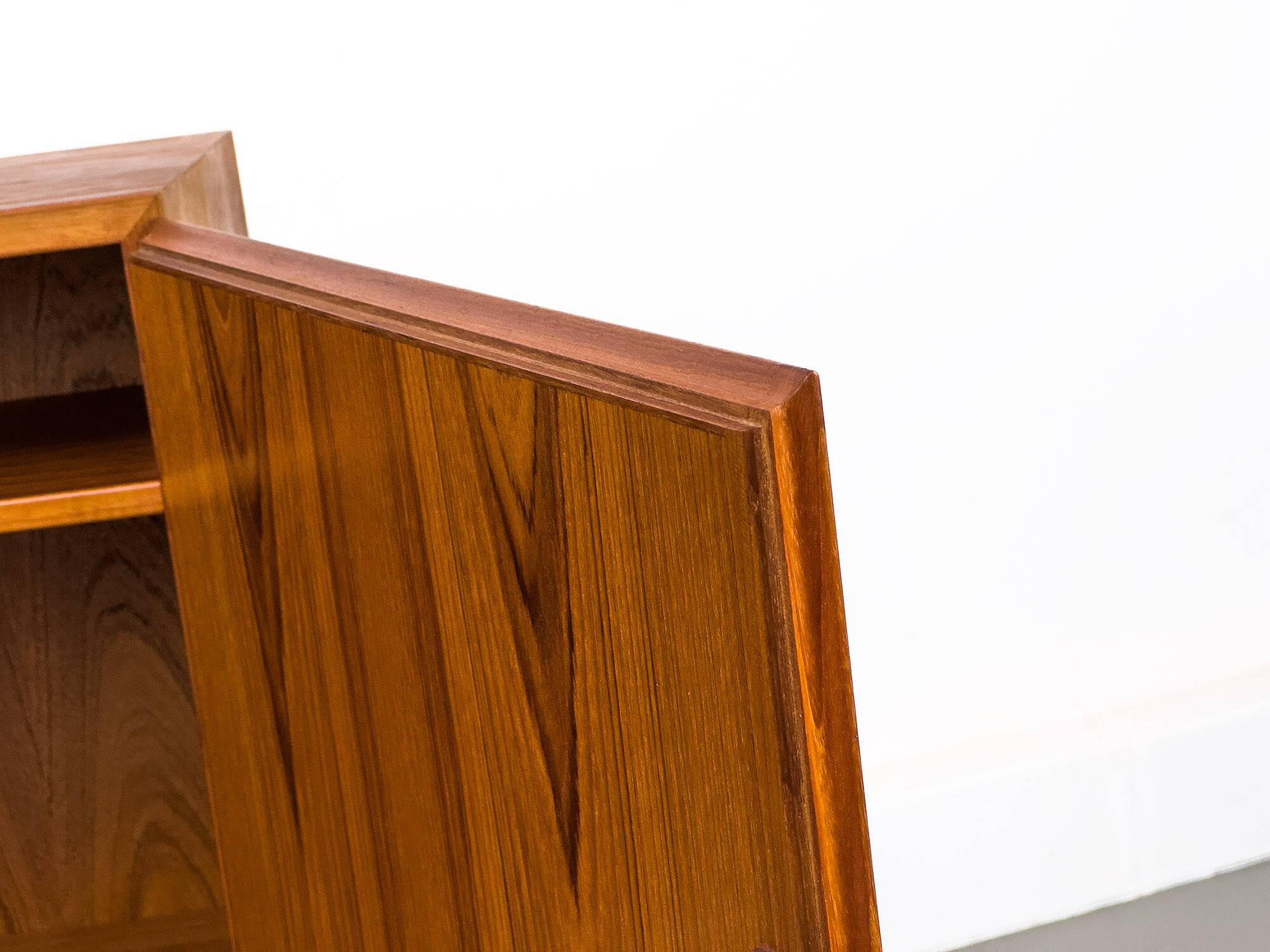 Set of 2 Danish Teak Nightstands from Omann Jun, 1960s