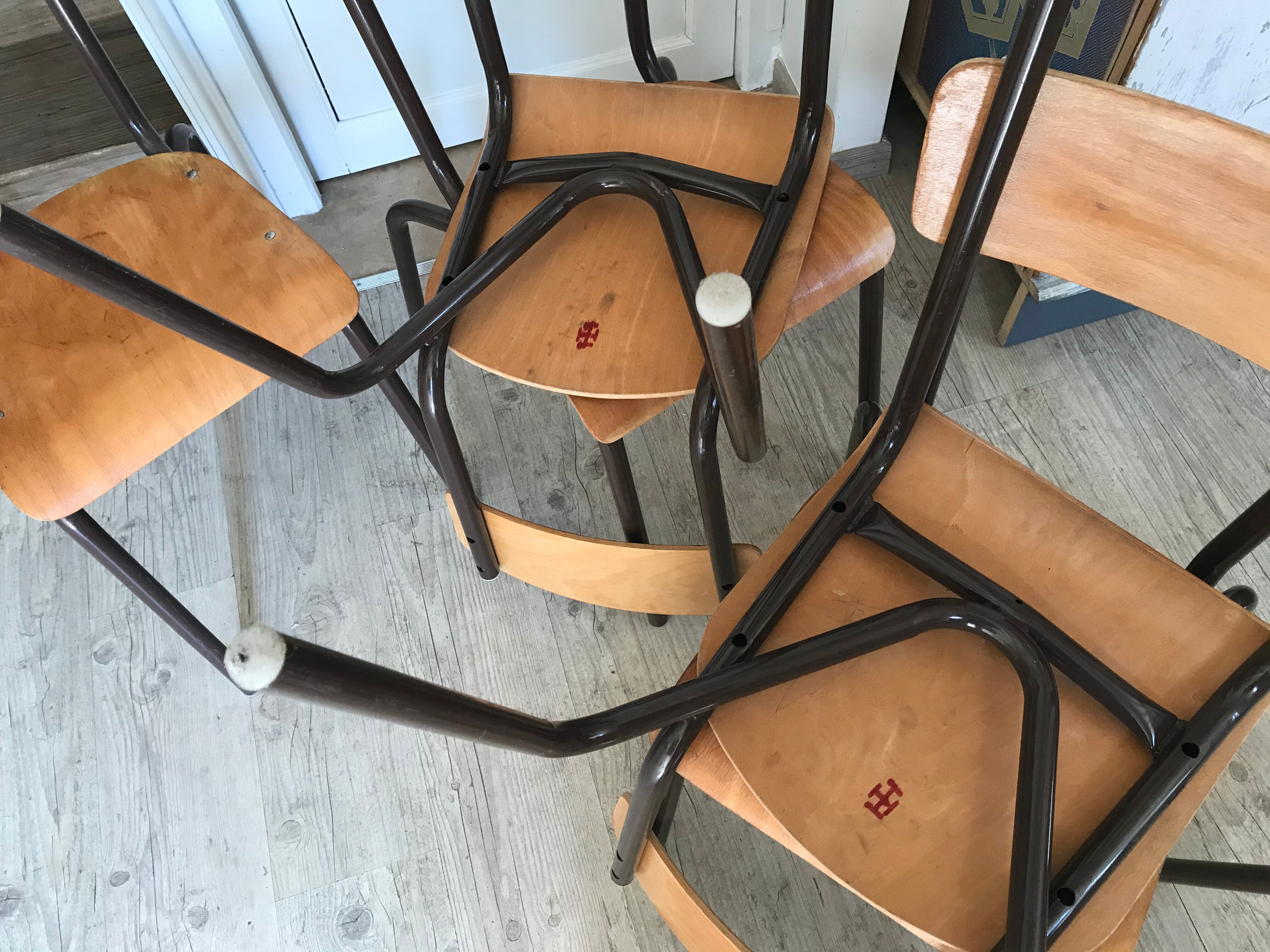 Lot of 6 vintage school chairs