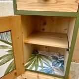 Pine bedside table with a green and raw wood makeover