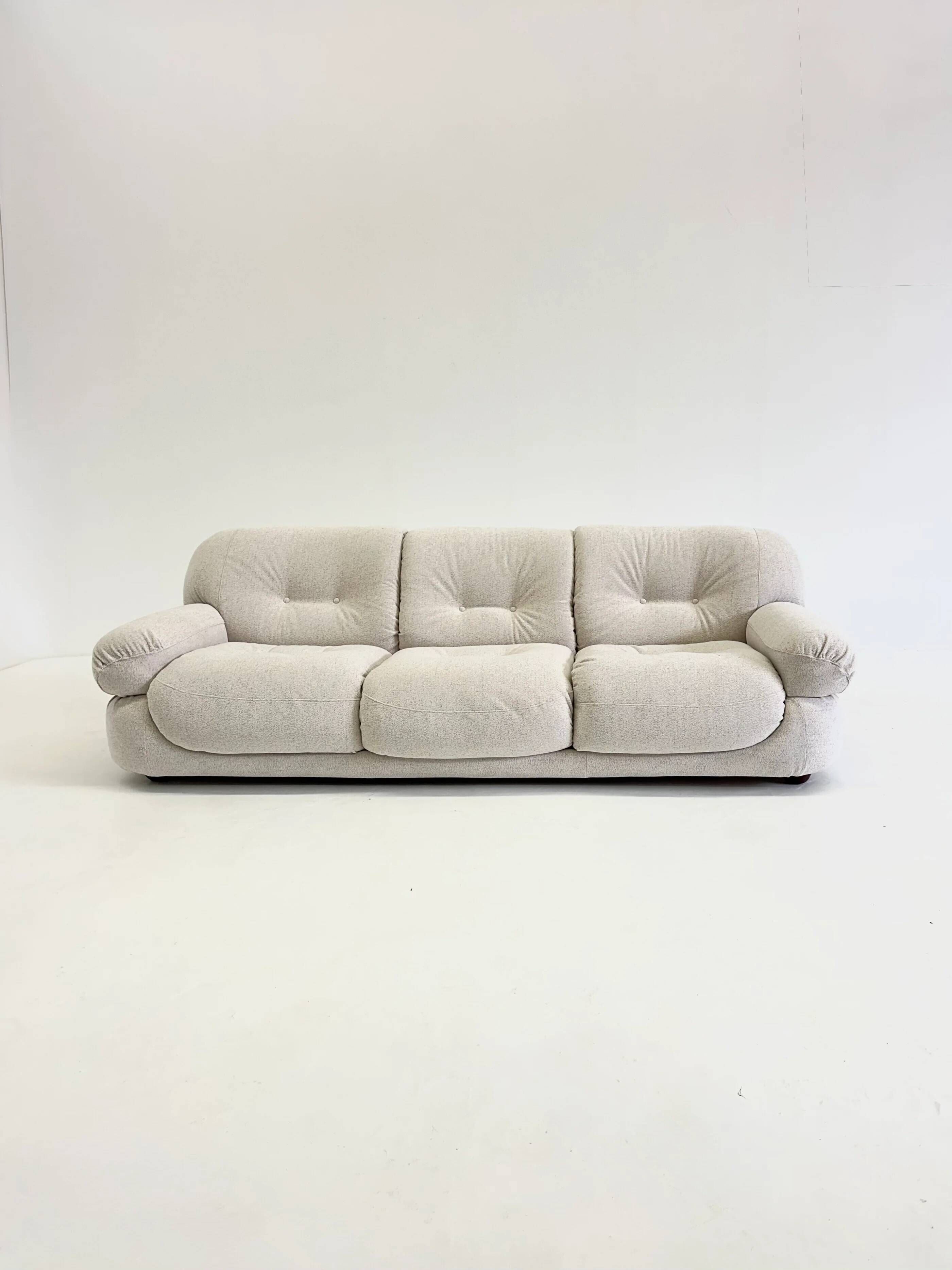 Sapporo three-seater sofa by Mario Marenco for Mobil Girgi in cream