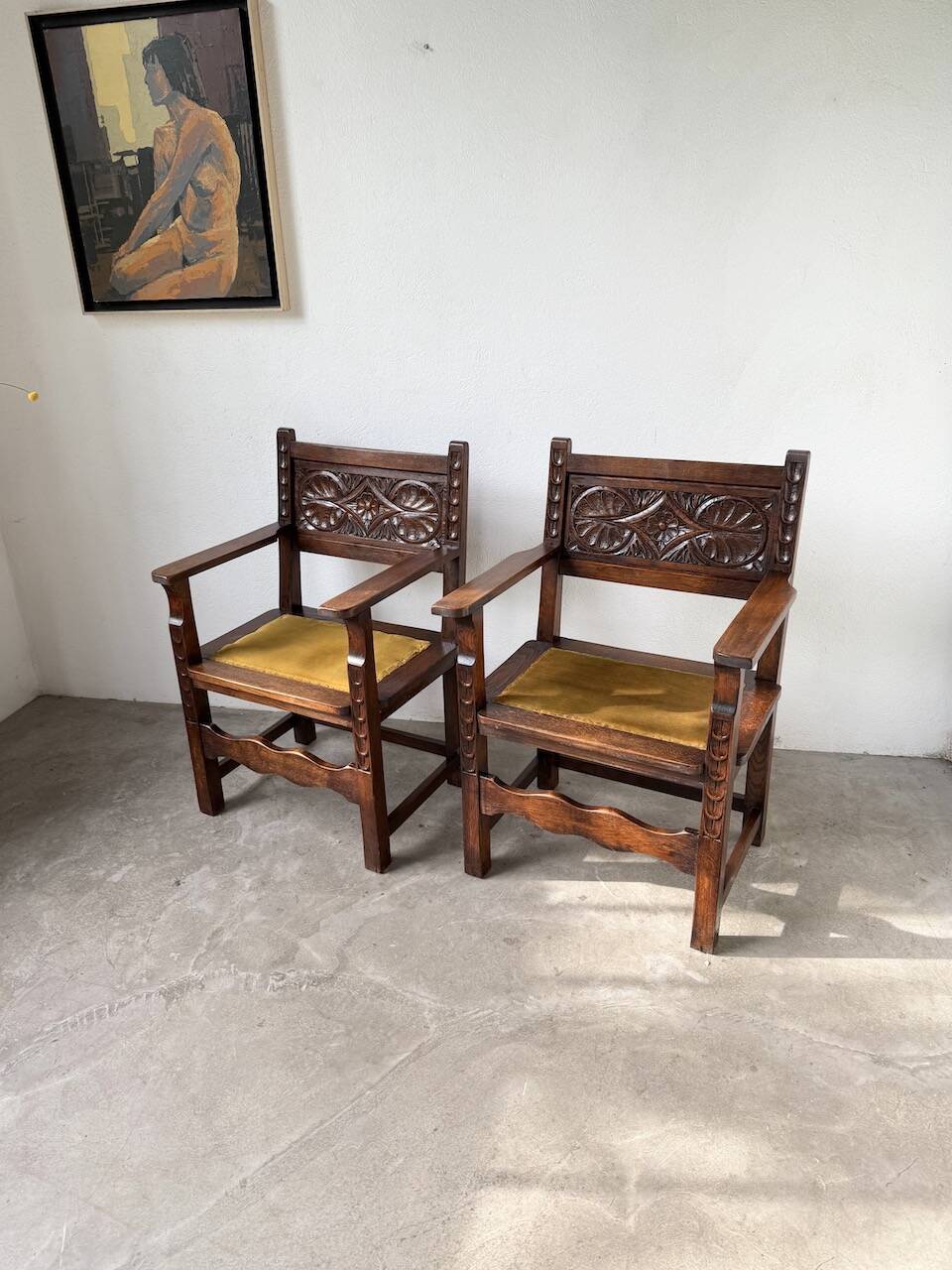Paire de fauteuils style espagnol bois sculpté 1900