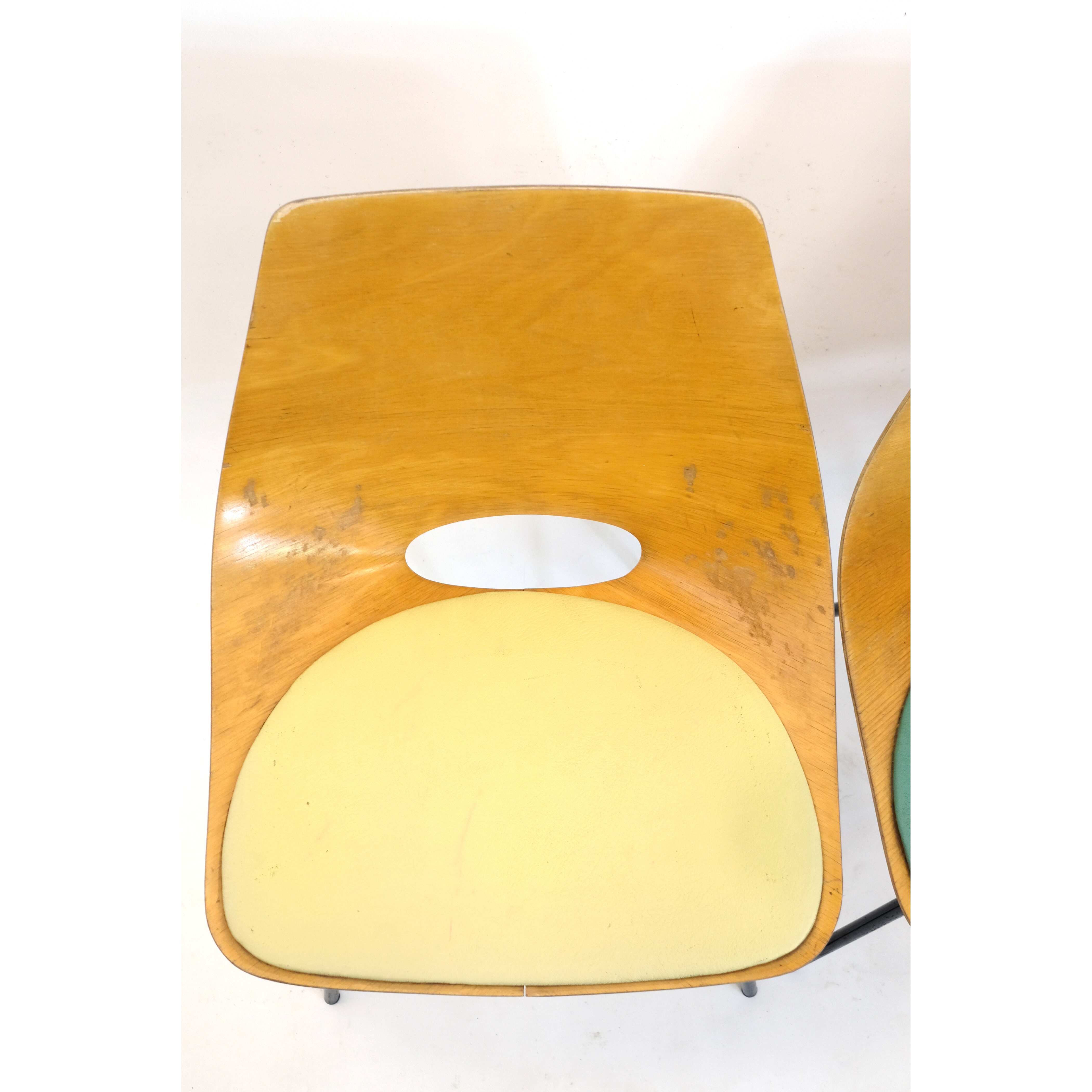 Pierre Guariche set of 6 Tonneau chairs, Steiner, 1960.