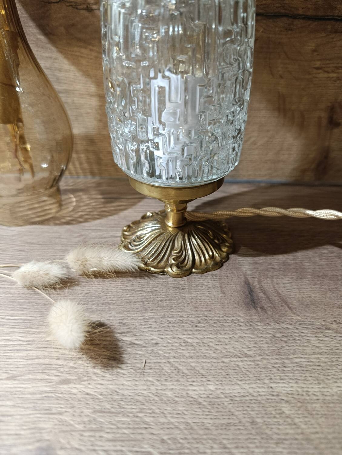 Chic retro table lamp in bronze, spindle glass Lumel, upcycled vintage