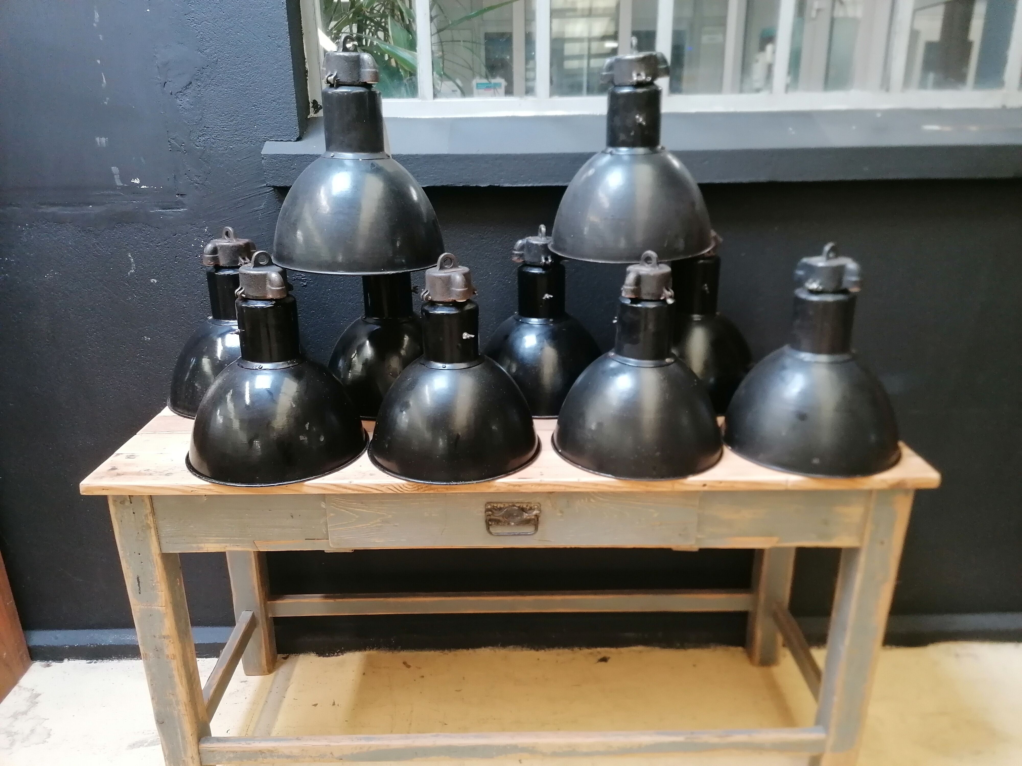 Industrial vintage factory pendant lamp, enamelled metal, 60s