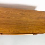 Buffet vintage en teck avec portes coulissantes, 1971