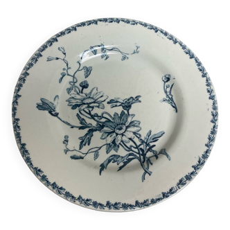 Assiette plate en terre de fer modèle Marguerite, KetG Luneville