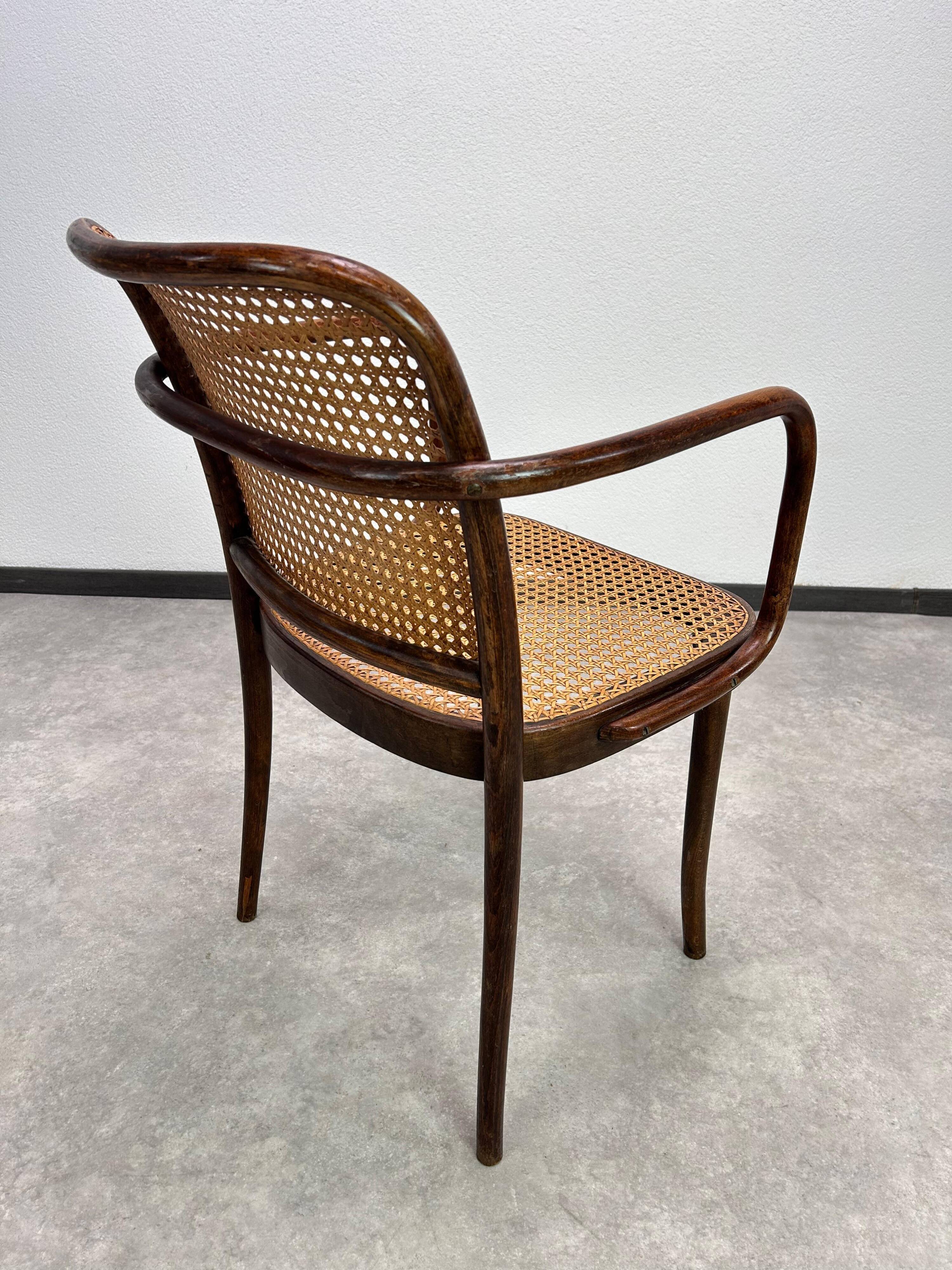 Fauteuil art déco n°811 "Chaise de Prague" par Josef Hoffmann