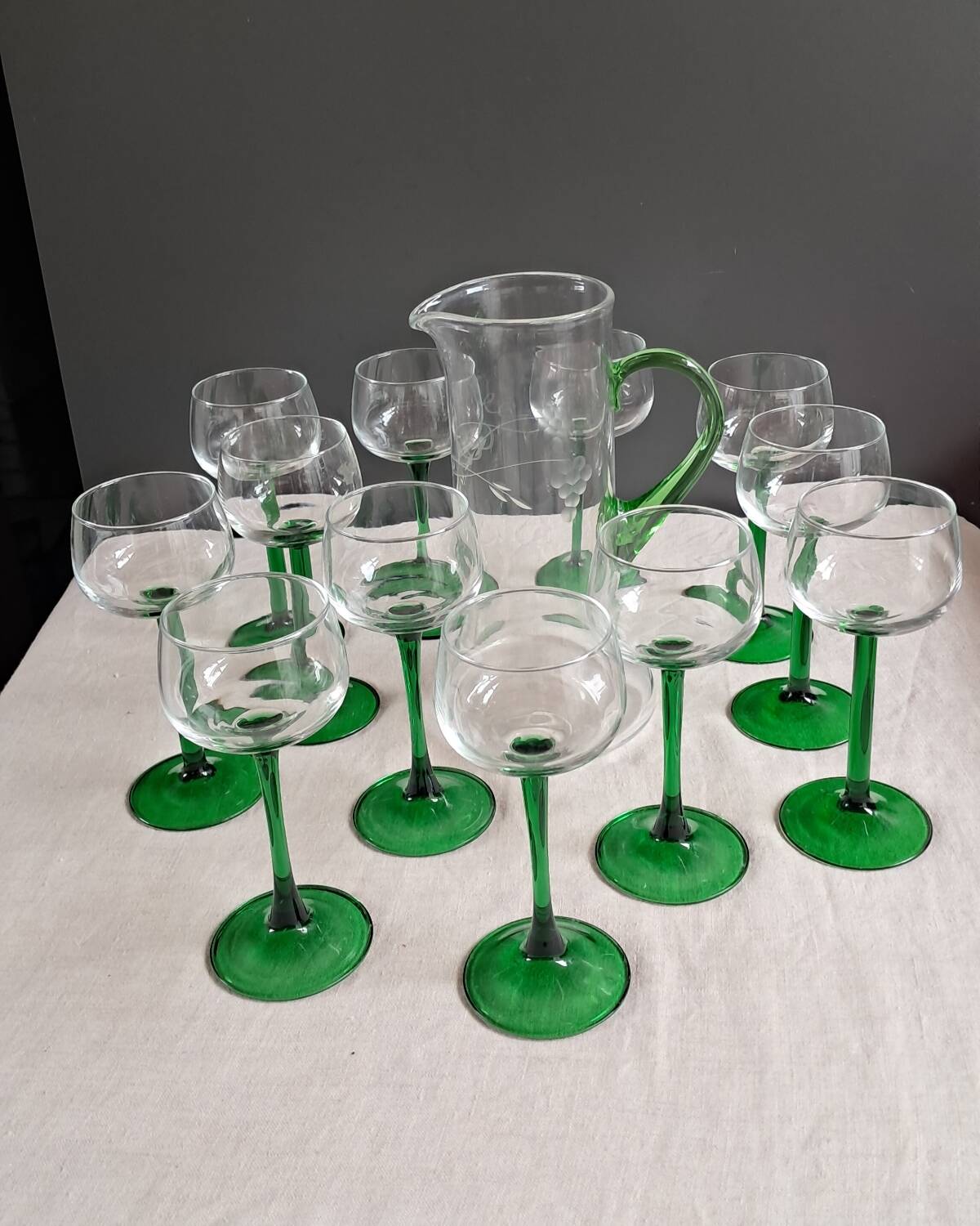 Carafe and balloon glasses for Alsace wine