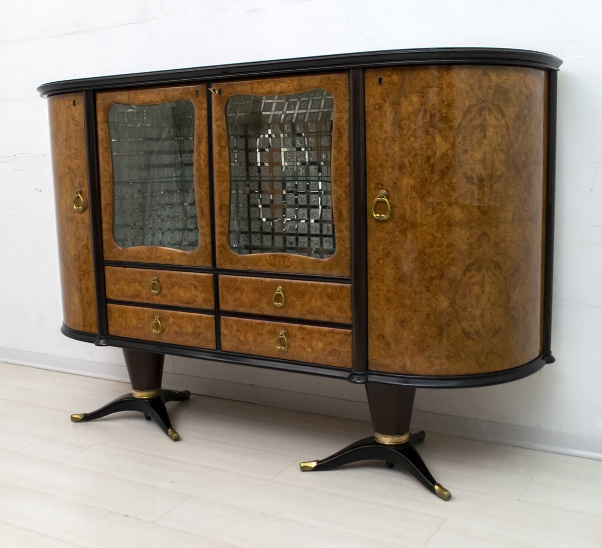 Paolo Buffa Mid-Century Modern Italian Mahogany and Walnut Bar Cabinet, 50