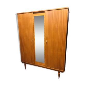 Armoire vintage